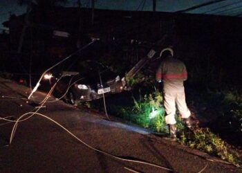Motorista fugiu veículo após derrubar poste de energia em Porto Velho