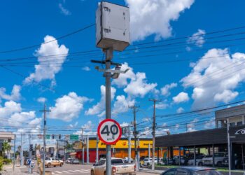 Prefeitura promove ação de conscientização de motoristas antes de reativar radares