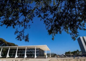 STF nega pedido do ex-presidente Jair Bolsonaro para aumentar prazo de resposta à denúncia