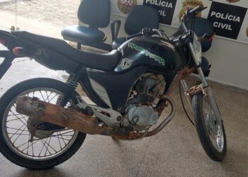 Dois homens são presos por receptação de motocicleta furtada em Ariquemes