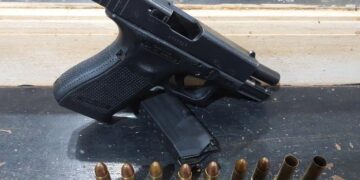 POLÍCIA MILITAR REALIZA APREENSÃO DE ARMA DE FOGO E PRENDE SUSPEITO EM GUAJARÁ-MIRIM
