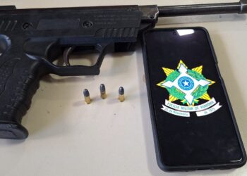 PRESIDENTE MÉDICI: POLÍCIA MILITAR APREENDE ARMA DE FOGO ÀS MARGENS DA BR-364