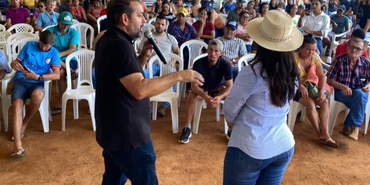 Laerte Gomes entrega implementos agrícolas e anuncia destinação de mais de R$ 1,5 milhão para associações de Nova Brasilândia D’Oeste