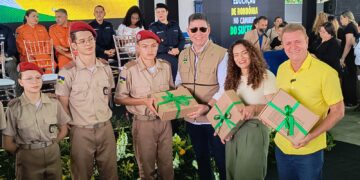 Deputado Luizinho Goebel participa da abertura oficial do ano letivo de 2025 em Vilhena