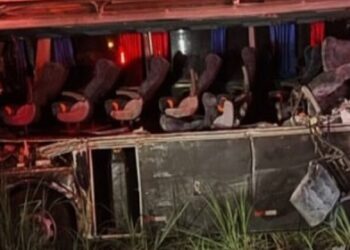 Tragédia: acidente com ônibus e caminhão deixa 12 mortos e 19 feridos no interior de São Paulo