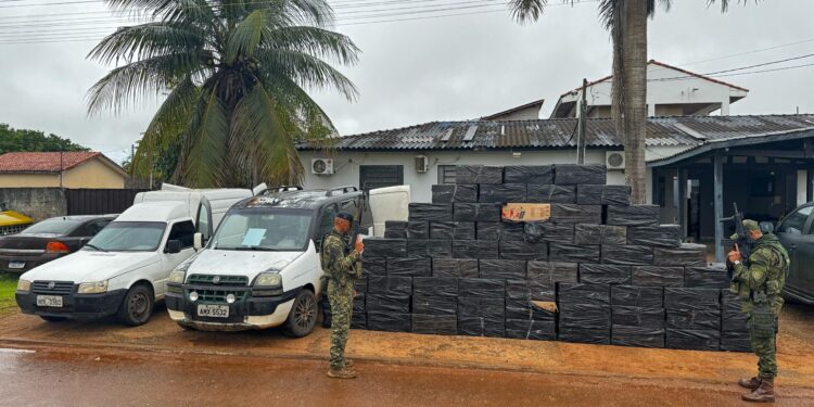 POLÍCIA APREENDE 30 MIL MAÇOS DE CIGARROS CONTRABANDEADOS EM OPERAÇÃO NA FRONTEIRA DE RONDÔNIA
