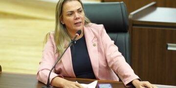 Deputada Cláudia de Jesus solicita regularização e repasse de área rural para a Emater