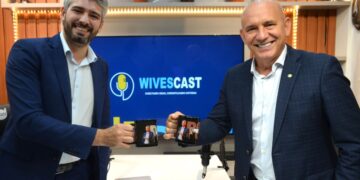 Ezequiel Neiva compartilha sua trajetória e planos políticos em entrevista no WivesCast