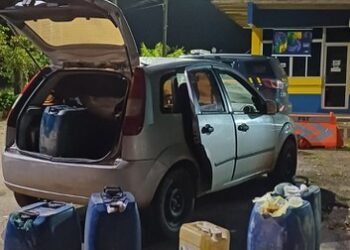 PRF apreende transporte ilegal de combustível em Rio Branco/AC