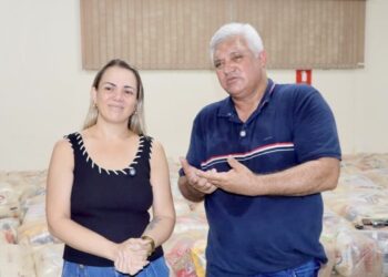 Deputada Cláudia de Jesus consegue cestas de alimentos para famílias atingidas pela cheia em Ji-Paraná