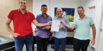 Deputado Ezequiel Neiva anuncia investimento em ambulância UTI para Colorado do Oeste