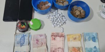 PM apreende drogas no Morar Melhor