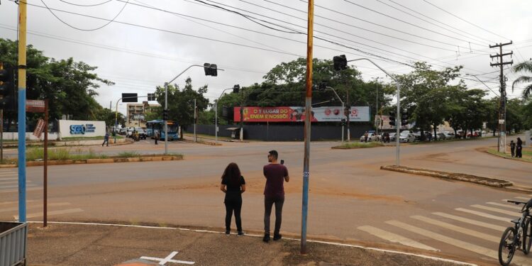 Semtran inicia estudo para substituir por rotatória o semáforo da avenida Lauro Sodré com Imigrantes