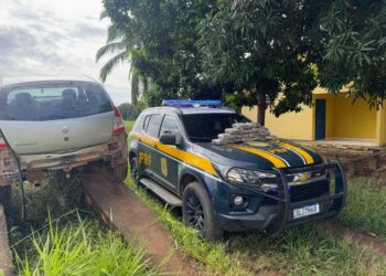 Em Guajará-Mirim/RO, PRF apreende Maconha em veículo de passeio