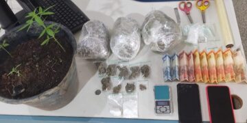 Polícia Militar apreende mais de 1kg de drogas e prende jovem por tráfico em Ariquemes