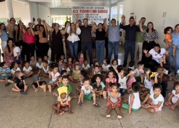 Presidente Alex Redano entrega playgrounds para escolas e creches de Ariquemes