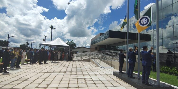 POLÍCIA MILITAR PRESENTE NA INAUGURAÇÃO NOVO PRÉDIO DO FÓRUM DE ROLIM DE MOURA