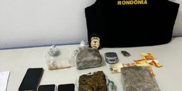 Perseguição Policial em Alta Velocidade Termina com Prisão e Apreensão de Drogas