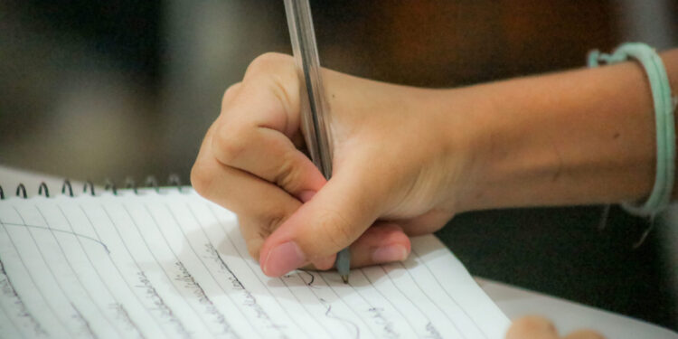 Governo de RO realiza levantamento no Residencial Orgulho do Madeira para oferta de EJA