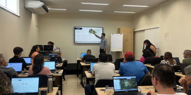 Prefeitura promove treinamento em Sistema de Informação Geográfica para fiscais de posturas de Porto Velho