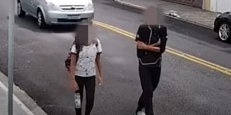 Homem atropela adolescente que teria brigado com seu filho em escola: “ele tem pai!”; veja vídeo