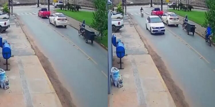 “Sinal verde para matar”: motoqueiro é executado enquanto esperava o semáforo abrir; veja vídeo