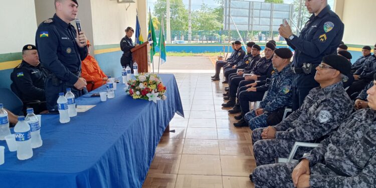 7º BPM recebe equipamentos de musculação, reforma academia e homenagem policial militar