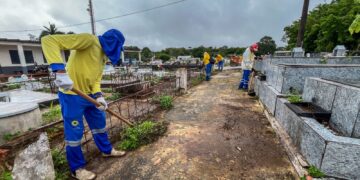 Prefeitura de Porto Velho realiza mutirão de limpeza no Cemitério Santo Antônio