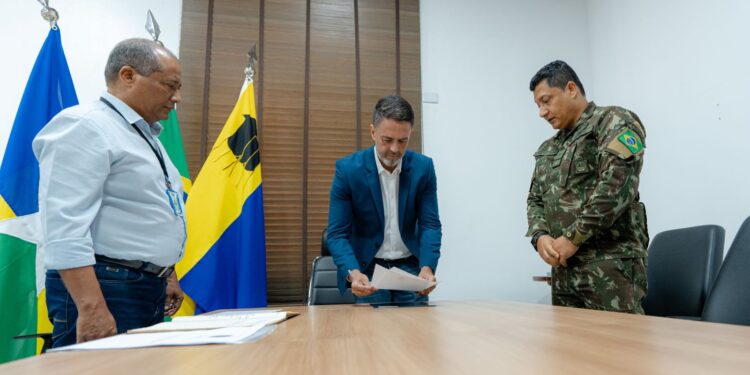 Prefeito Léo Moraes toma posse como presidente da Junta de Serviço Militar de Porto Velho