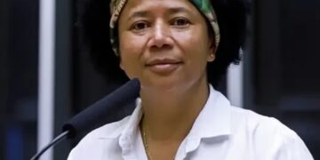 Sílvia Cristina pede derrubada de veto presidencial a projeto que equipara diabetes tipo 1 a deficiência