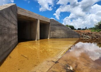Substituição de ponte de madeira por galeria de concreto garante mais segurança e trafegabilidade na RO-135