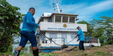 Prefeitura de Porto Velho disponibiliza Barco Saúde para atender Nazaré e outras comunidades atingidas pela cheia do Madeira
