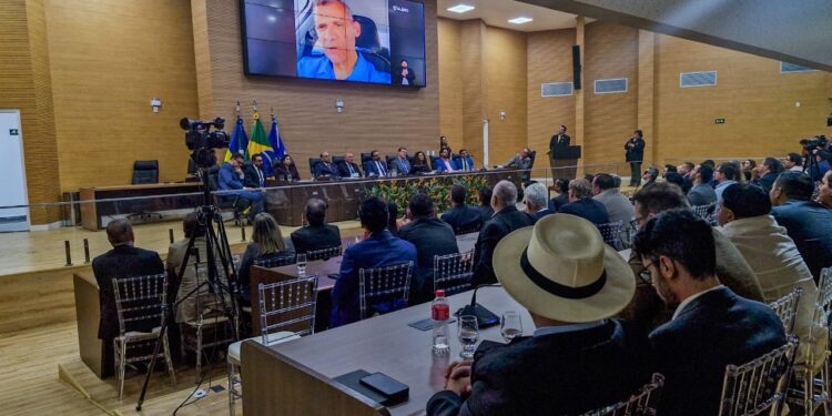 Chefe do Executivo estadual é agraciado com o Título Honorífico de Cidadão do estado de Rondônia