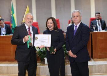 Governo de RO recebe homenagem pela atuação na educação e ciência