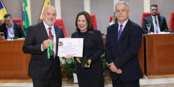 Governo de RO recebe homenagem pela atuação na educação e ciência