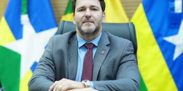 Deputado Alex Redano solicita manutenção emergencial da RO-205 em Cujubim