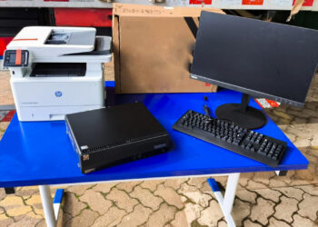 Entrega de equipamentos para salas de recursos multifuncionais reforça inclusão digital na educação