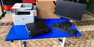 Entrega de equipamentos para salas de recursos multifuncionais reforça inclusão digital na educação
