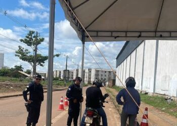 Mulher quase é morta pelo seu ex queimada em condomínio