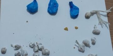 Polícia Militar Prende Suspeitos de Tráfico de Drogas em Anfiteatro Municipal
