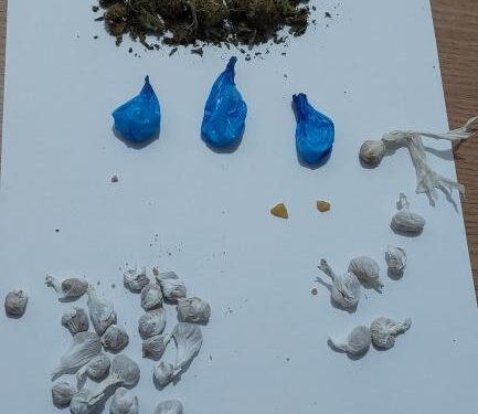 Polícia Militar Prende Suspeitos de Tráfico de Drogas em Anfiteatro Municipal