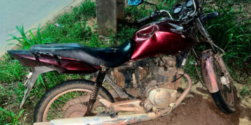 JI-PARANÁ – POLÍCIA MILITAR RECUPERA MOTOCICLETA COM RESTRIÇÃO DE FURTO OU ROUBO NO BAIRRO SÃO CRISTÓVÃO