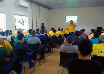 Município realiza palestra de capacitação sobre Segurança no Trânsito para operadores de máquinas pesadas e motoristas de veículos oficiais