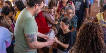 Deputado Ribeiro do Sinpol promove distribuição de mais de mil ovos de Páscoa