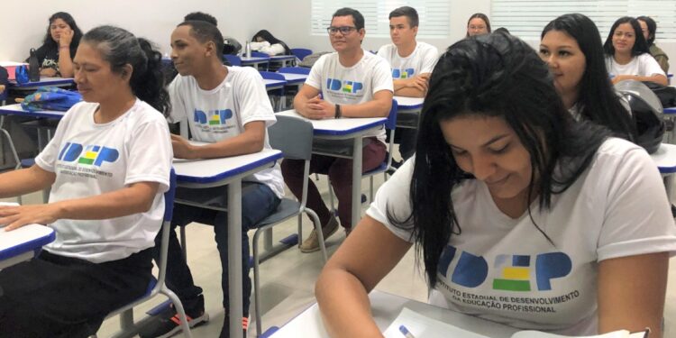 Inscrições para cursos profissionalizantes presenciais podem ser realizadas até 8 de maio, em Porto Velho