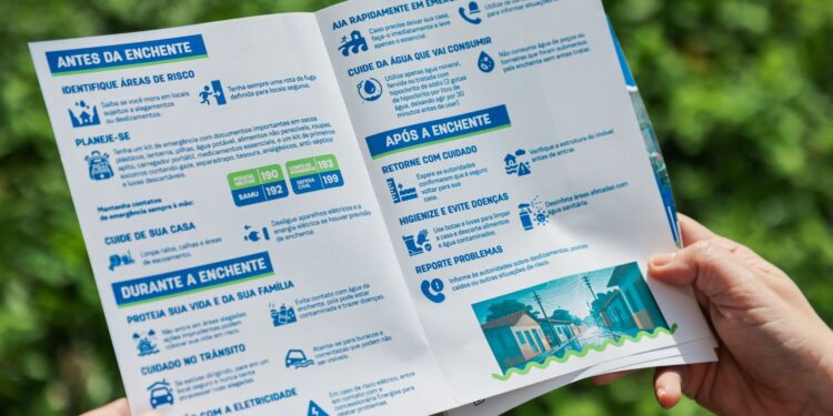 Cartilha orienta população como agir no período de enchente