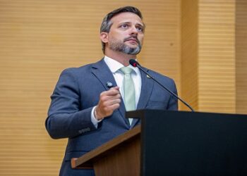 Deputado Delegado Lucas comemora aprovação do relatório final da CPI das Reservas