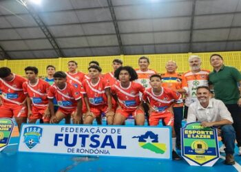 Atletas, autoridades e torcedores lotam Ginásio Dudu na solenidade de abertura da 1ª Copa de Futsal de Base