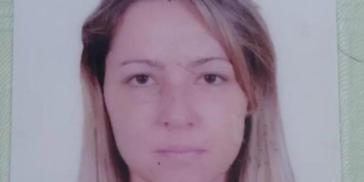 Mulher é encontrada, pelo próprio pai, m0rta dentro de casa, em RO