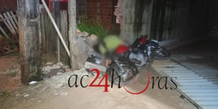 Motociclista morre após errar curva e bater contra muro no Quinari